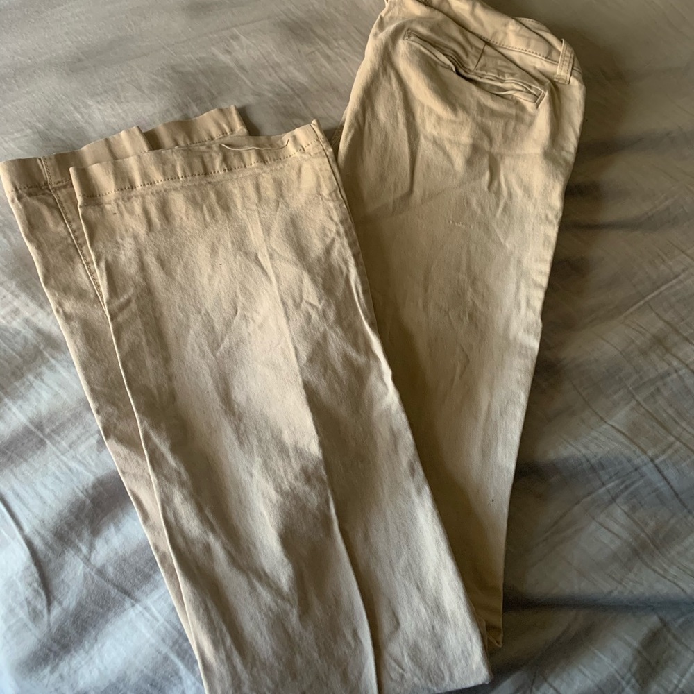 Woman’s American Eagle khakis size 2